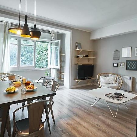 Magnificent 4 Bedroom Apartment In Eixample Barcelona Exteriör bild