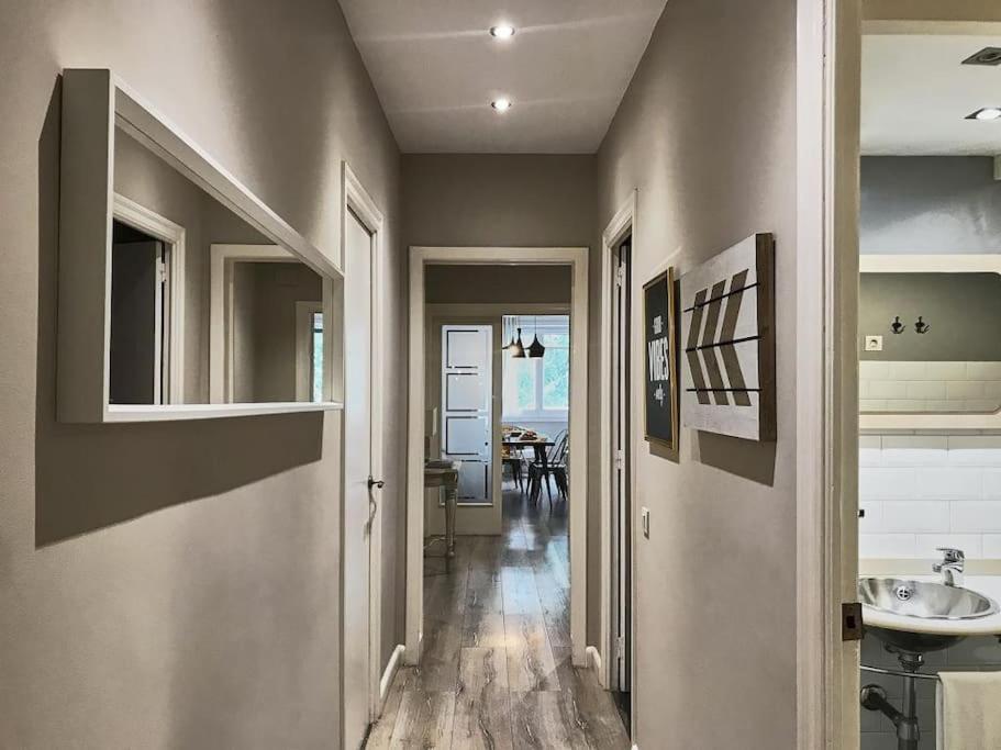 Magnificent 4 Bedroom Apartment In Eixample Barcelona Exteriör bild